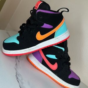 CLASSIC Jordan 1 Mid 'Black Multi Candy’  Size - US 7C